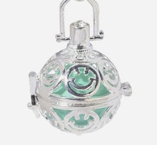 Load image into Gallery viewer, Pregnant Woman Baby Perfume Lockets